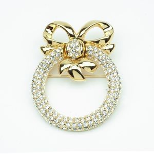 Elizabeth Taylor's WD Pavé Crystal Wreath Brooch